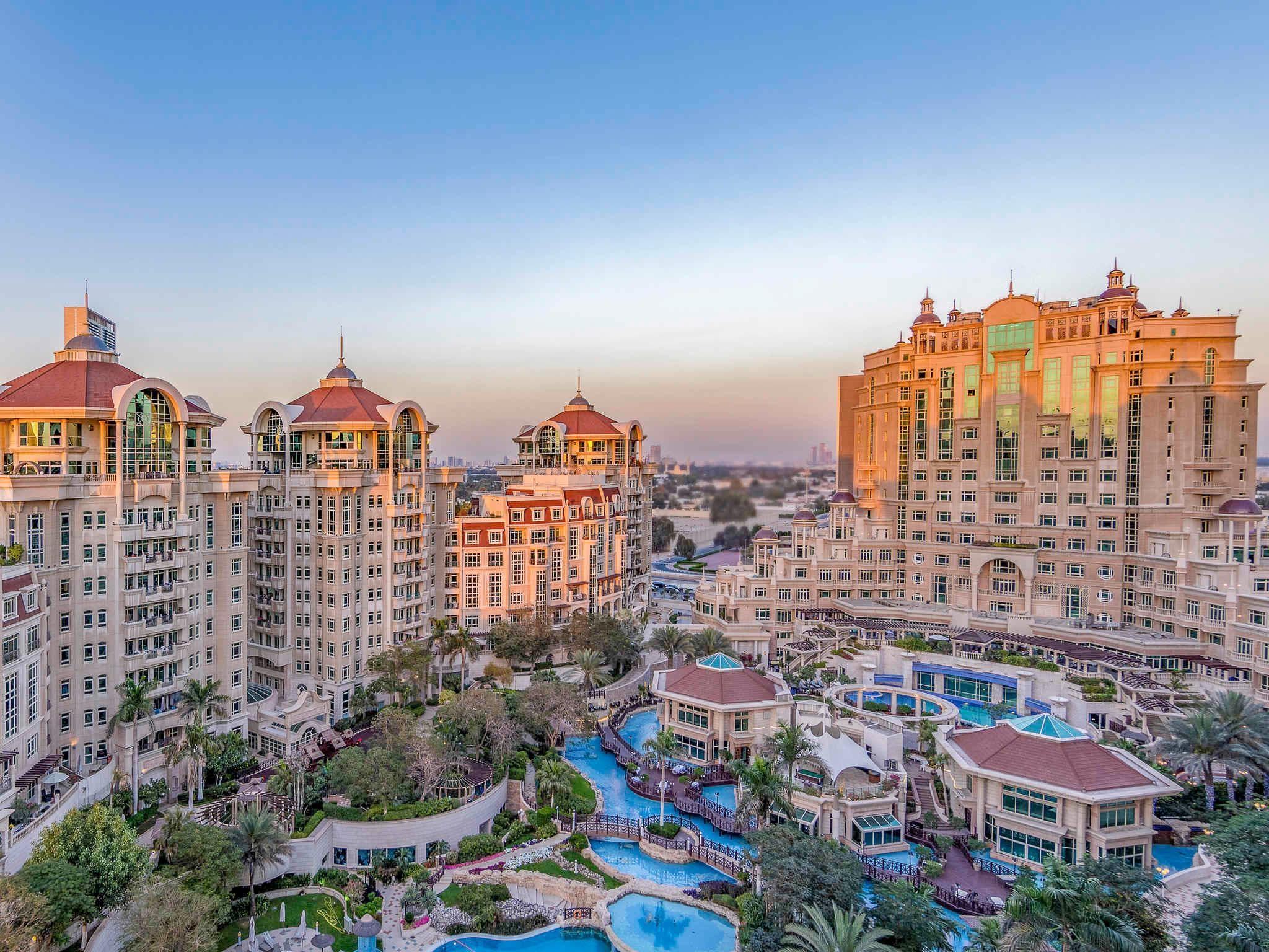 Swissotel Al Murooj Dubai