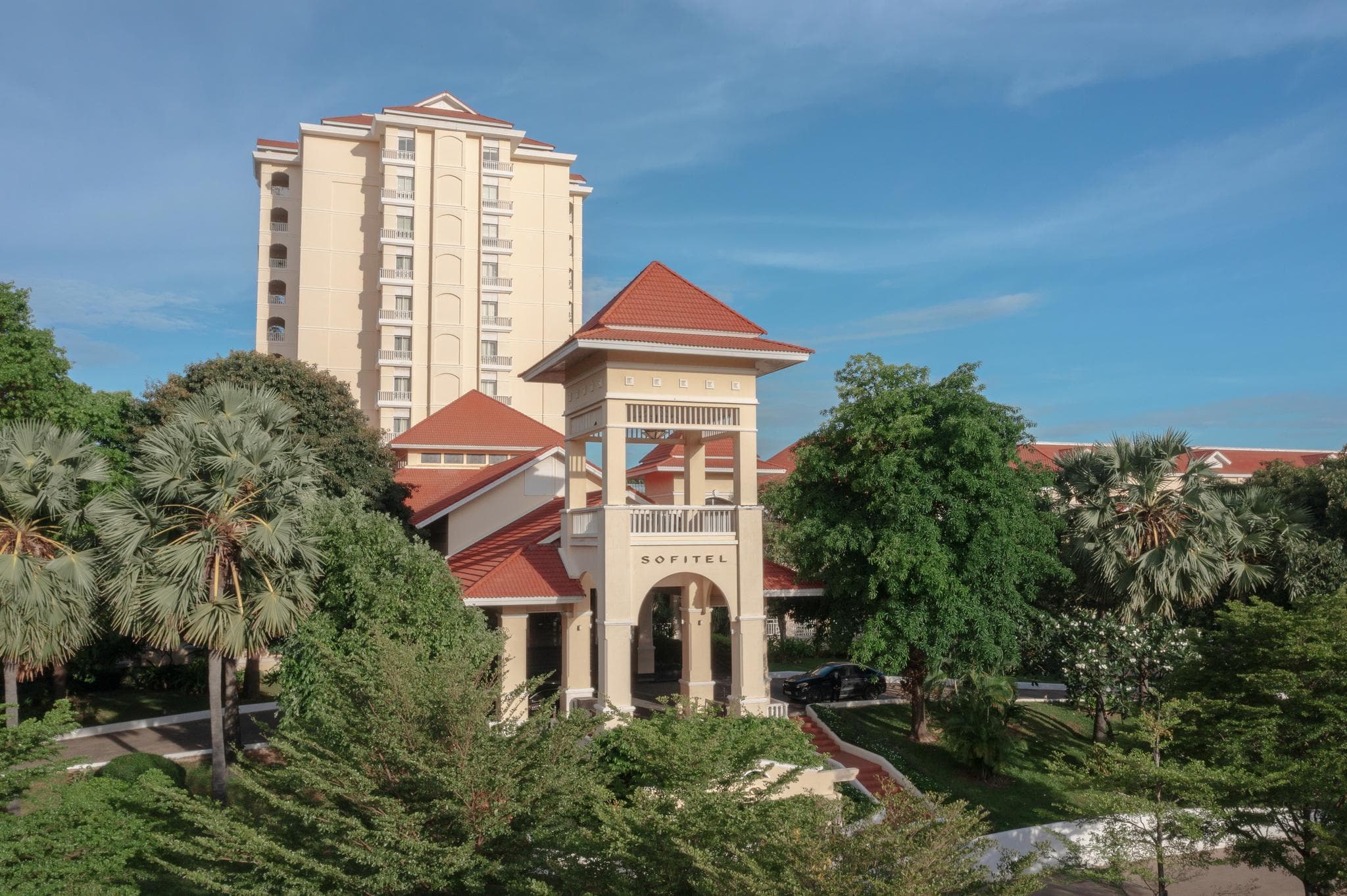 Sofitel Phnom Penh Phokeethra Hotel