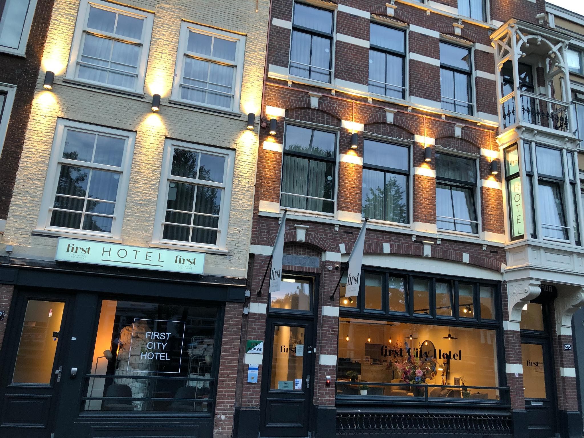 Boutique Hotel First City