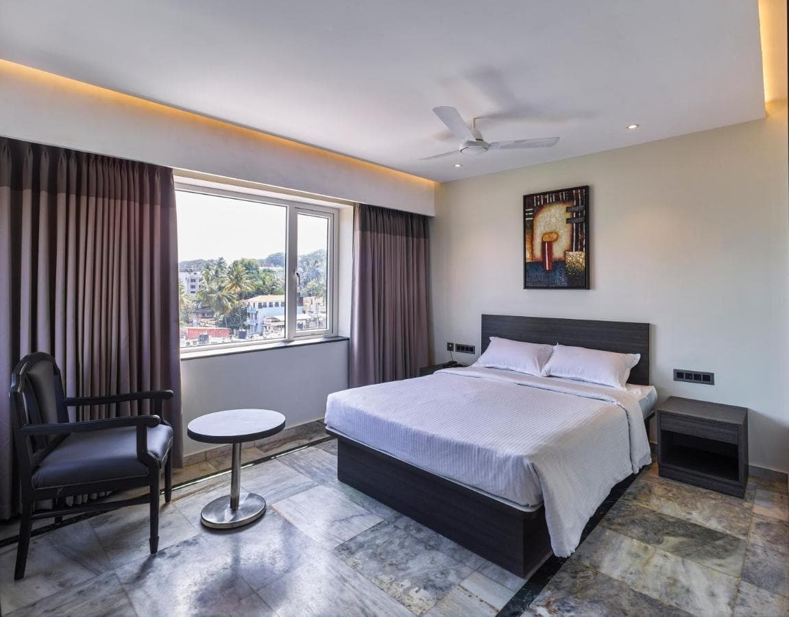 Ariya Nivaas - A vegetarian Hotel