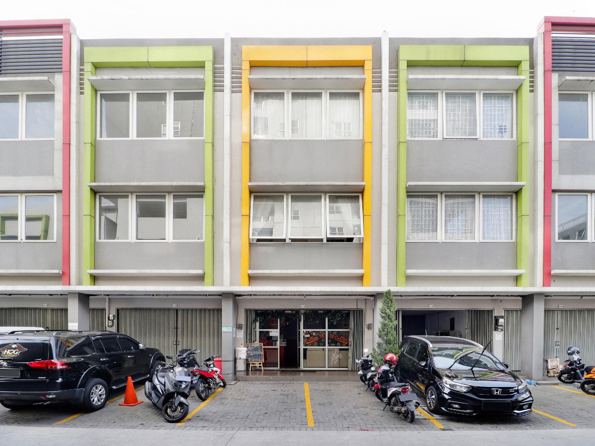 Capital O 3952 Hotel C 18 Cibaduyut