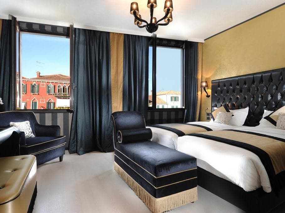 Carnival Palace Hotel