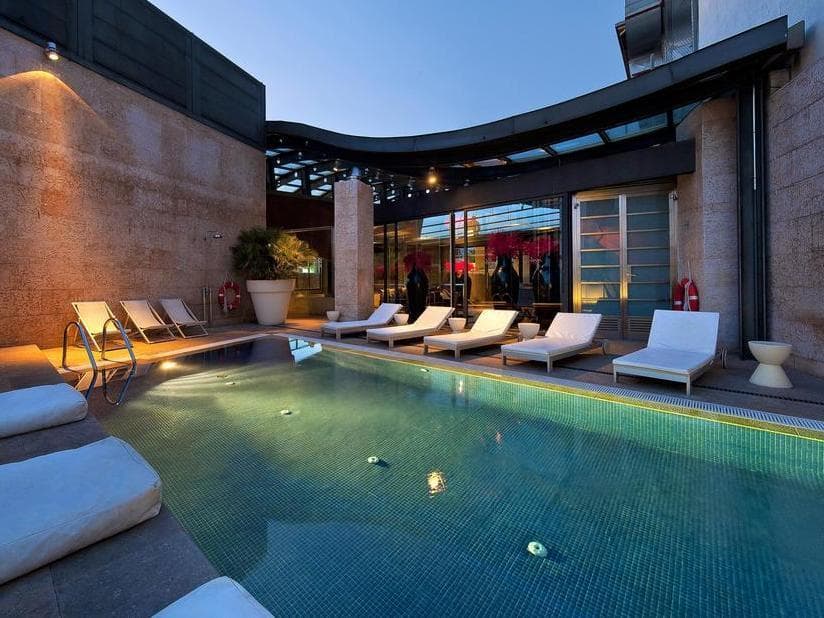 Urban Hotel